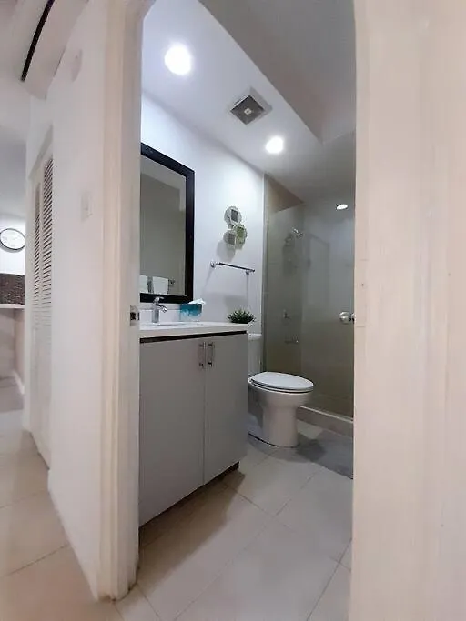 شقة Choose To Be Happy At Brompton Estates - One And Two Bedroom With Pool كينغستون جامايكا