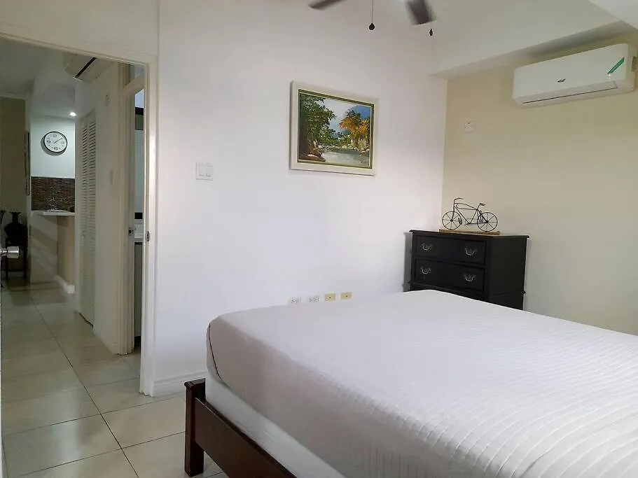 Choose To Be Happy At Brompton Estates - One And Two Bedroom With Pool Kingston Jamaica