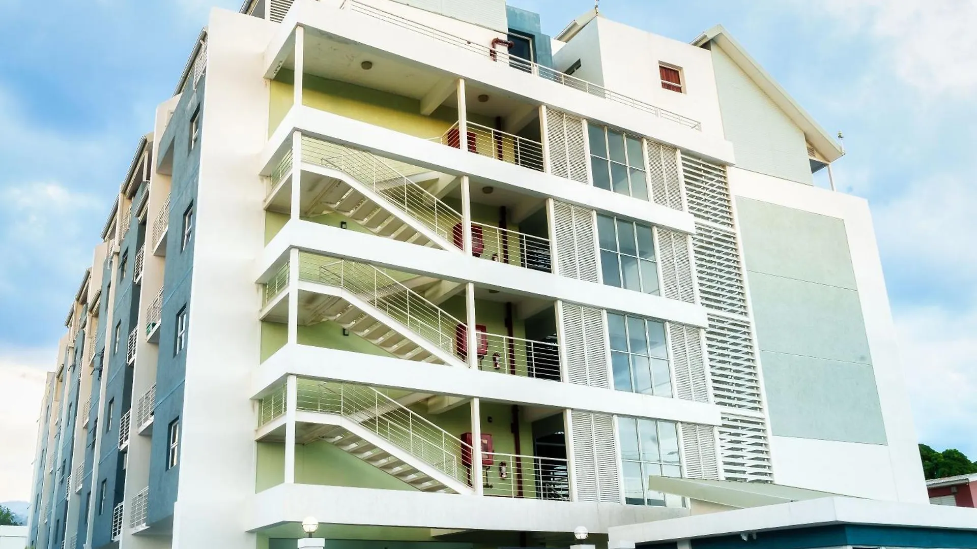 Apartment Choose To Be Happy At Brompton Estates - One And Two Bedroom With Pool Kingston