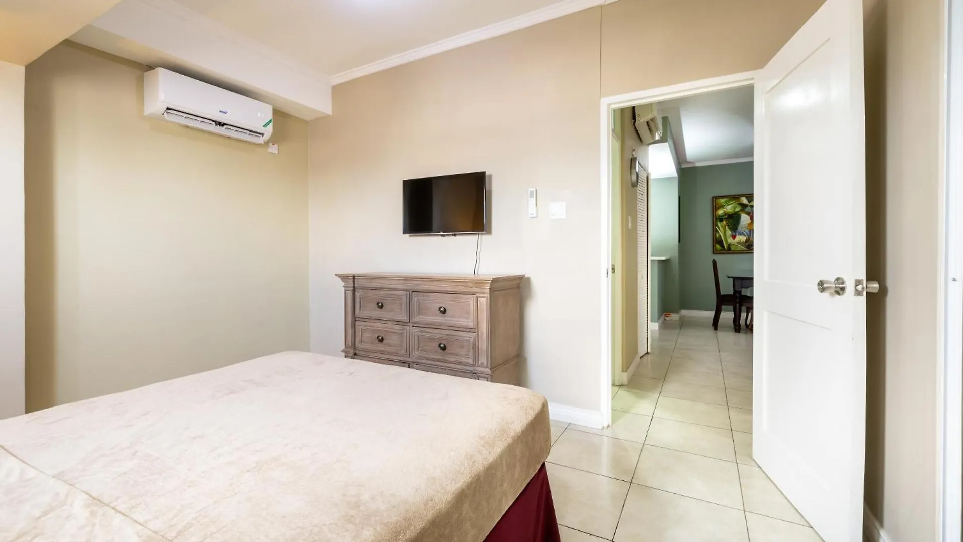 Choose To Be Happy At Brompton Estates - One And Two Bedroom With Pool Kingston